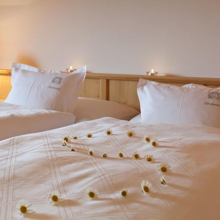 Hotel Laerchenhof Natur Seefeld in Tirol Ruang foto
