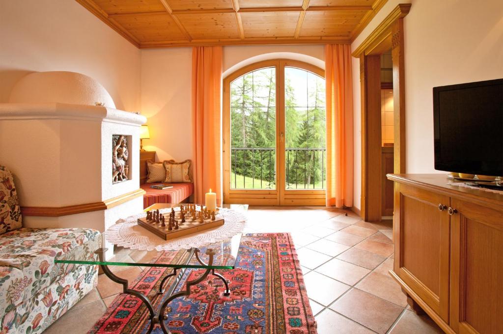 Hotel Laerchenhof Natur Seefeld in Tirol Ruang foto