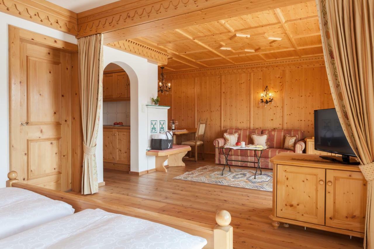 Hotel Laerchenhof Natur Seefeld in Tirol Bagian luar foto